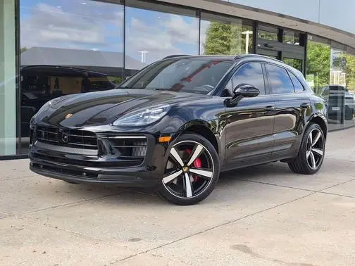 2023 Porsche Macan S AWD photo