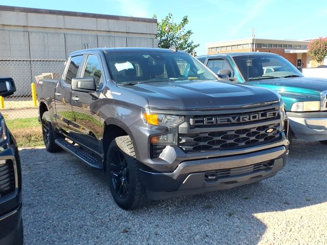 2022 Chevrolet Silverado 1500 Custom 4WD photo