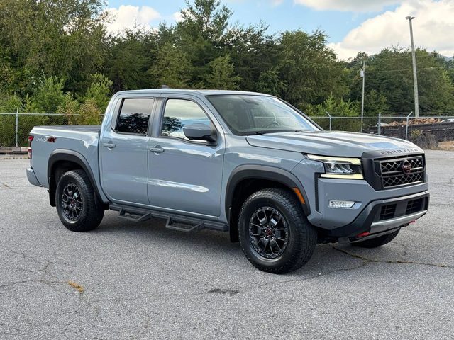 2023 Nissan Frontier PRO-4X 4WD photo
