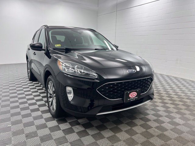 2022 Ford Escape Titanium AWD photo
