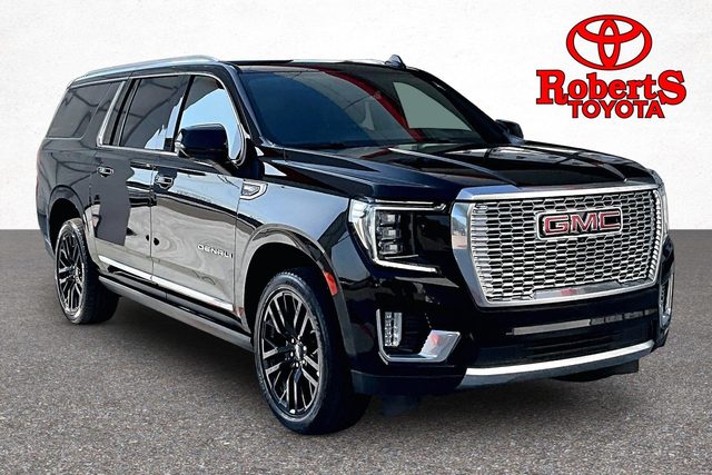 2022 GMC Yukon XL Denali 4WD photo