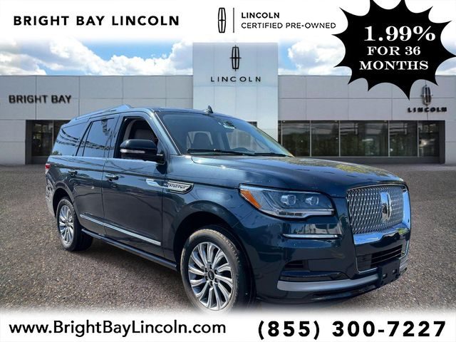 2022 Lincoln Navigator Standard 4WD photo