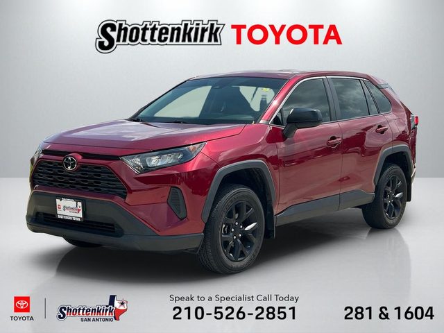 2022 Toyota RAV4 LE FWD photo