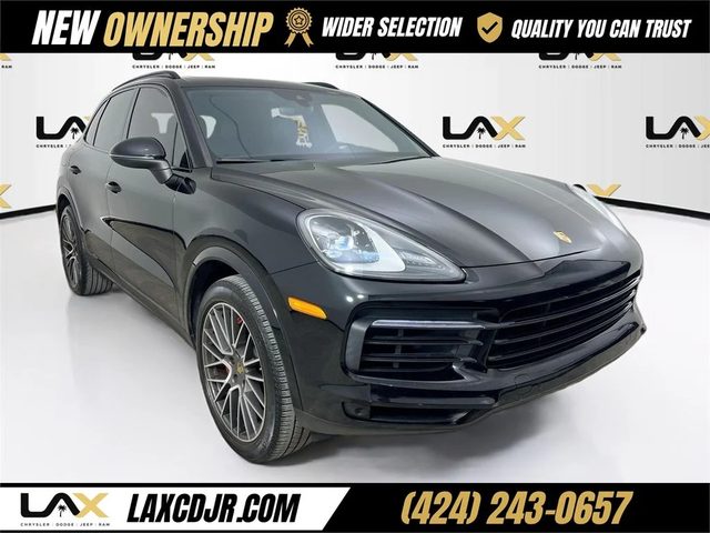 2023 Porsche Cayenne Platinum Edition AWD photo