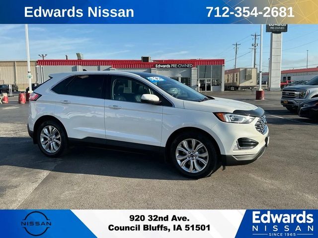 2021 Ford Edge Titanium AWD photo