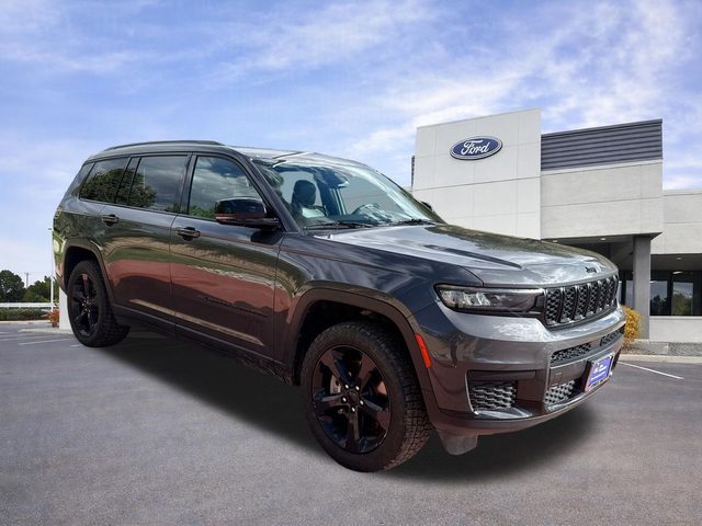 2023 Jeep Grand Cherokee L Altitude 4WD photo