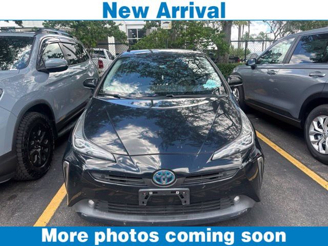 2022 Toyota Prius XLE FWD photo