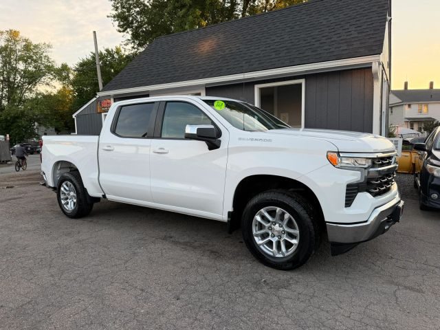 2022 Chevrolet Silverado 1500 LT 4WD photo