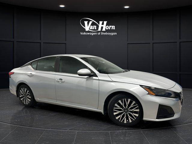 2023 Nissan Altima 2.5 SV FWD photo