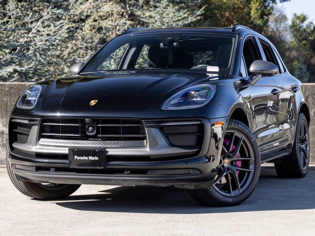 2023 Porsche Macan T AWD photo
