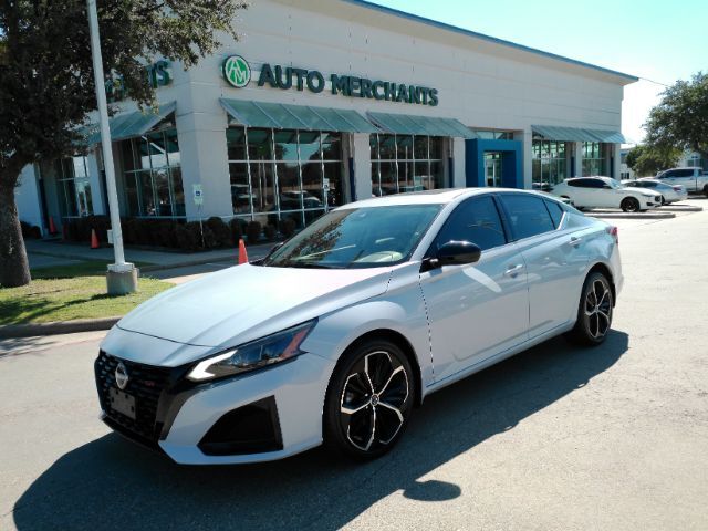2023 Nissan Altima 2.5 SR AWD photo