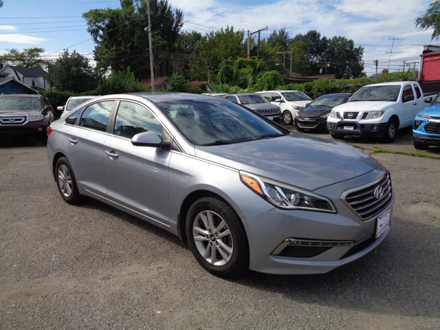 2015 Hyundai Sonata 2.4L SE FWD photo