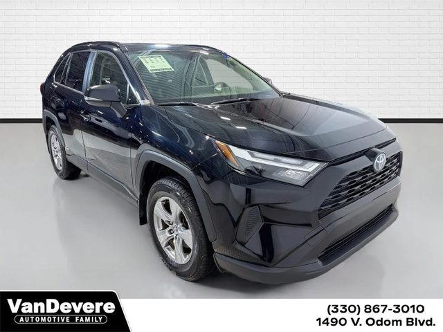 2022 Toyota RAV4 Hybrid XLE AWD photo