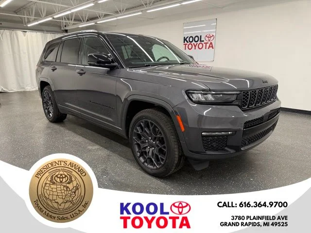 2023 Jeep Grand Cherokee L Summit Reserve 4WD photo