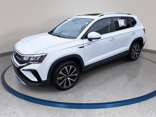 2023 Volkswagen Taos SE FWD photo