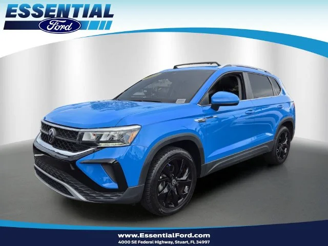 2023 Volkswagen Taos SE FWD photo