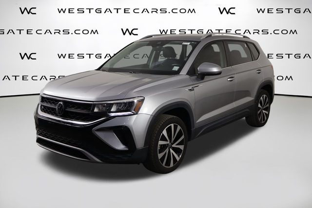 2023 Volkswagen Taos SE FWD photo