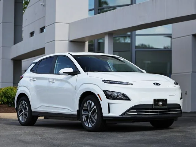 2023 Hyundai Kona SEL FWD photo