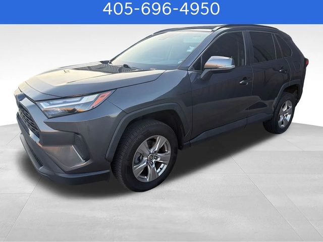 2022 Toyota RAV4 XLE FWD photo