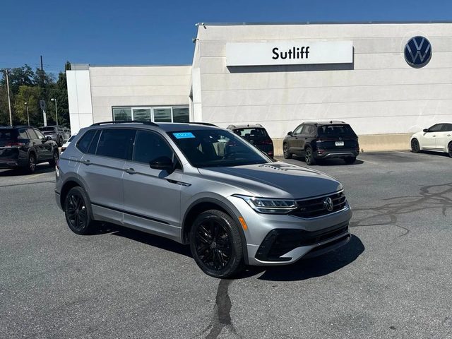 2022 Volkswagen Tiguan SE R-Line Black AWD photo