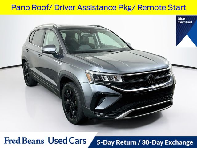 2022 Volkswagen Taos SE AWD photo