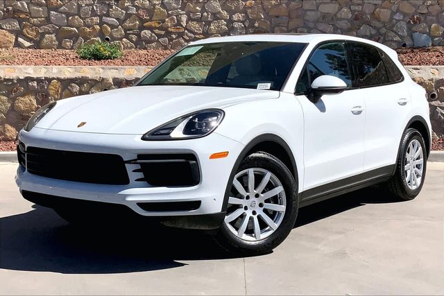 2023 Porsche Cayenne AWD photo