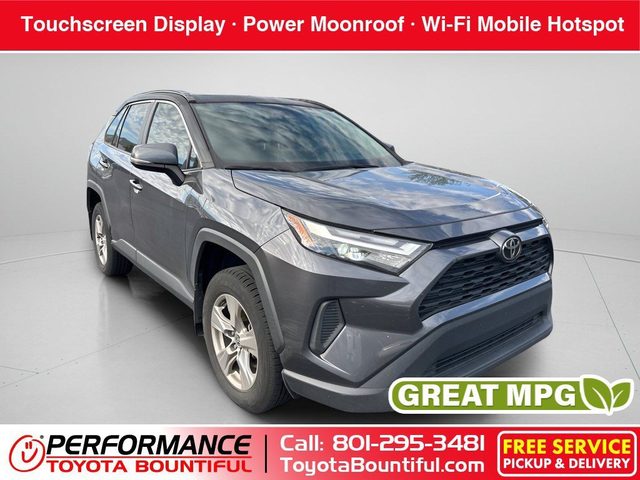 2022 Toyota RAV4 XLE AWD photo