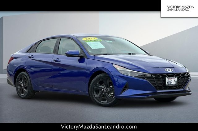 2023 Hyundai Elantra SEL FWD photo