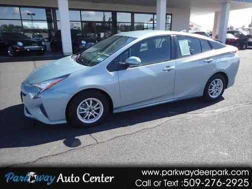 2016 Toyota Prius Two FWD photo
