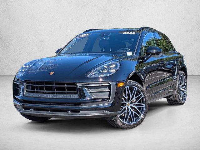 2022 Porsche Macan AWD photo