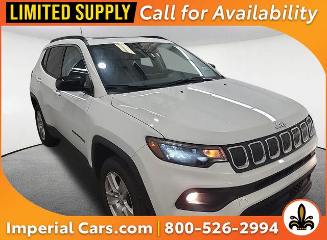 2022 Jeep Compass Latitude 4WD photo