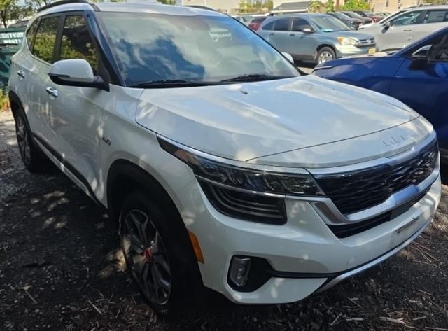 2023 Kia Seltos SX AWD photo