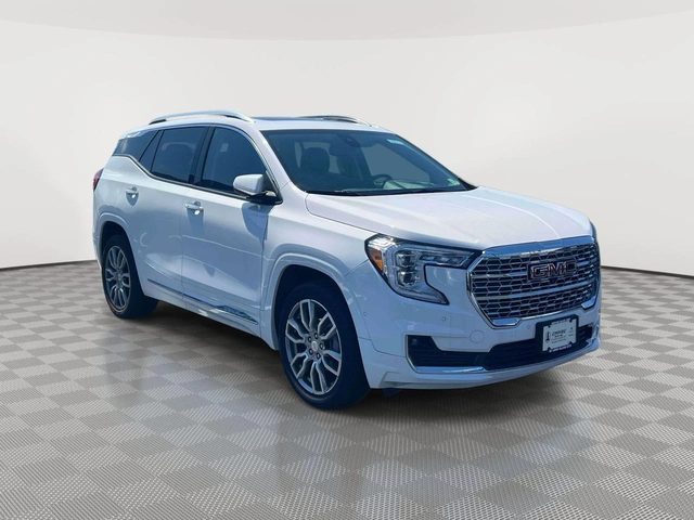 2022 GMC Terrain Denali AWD photo