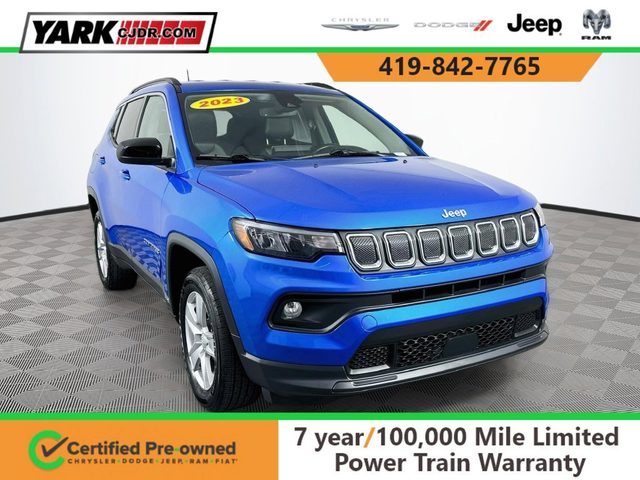 2022 Jeep Compass Latitude 4WD photo
