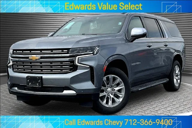 2022 Chevrolet Suburban Premier 4WD photo
