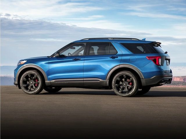 2022 Ford Explorer ST 4WD photo