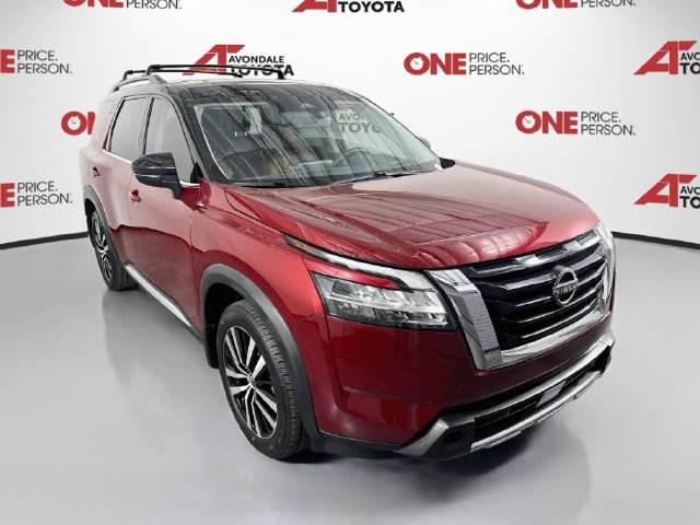 2023 Nissan Pathfinder Platinum FWD photo