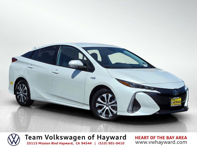 2022 Toyota Prius Prime XLE FWD photo