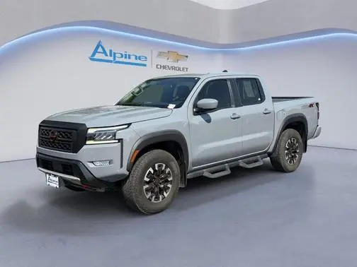 2023 Nissan Frontier PRO-4X 4WD photo