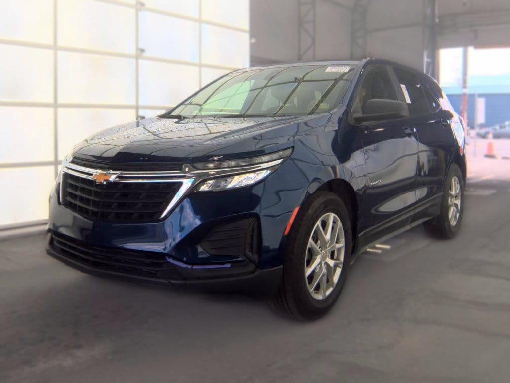 2022 Chevrolet Equinox LS AWD photo