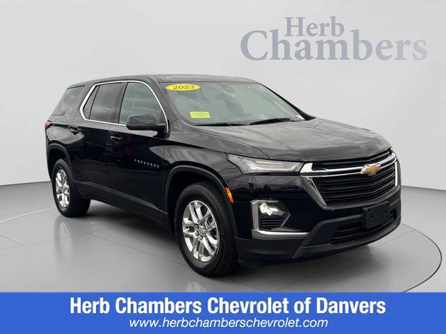 2023 Chevrolet Traverse LS AWD photo
