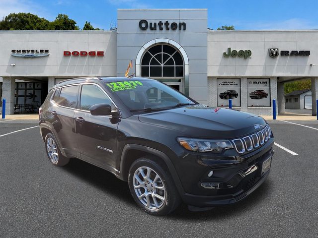 2022 Jeep Compass Latitude Lux 4WD photo
