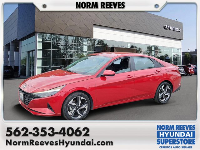 2023 Hyundai Elantra SEL FWD photo