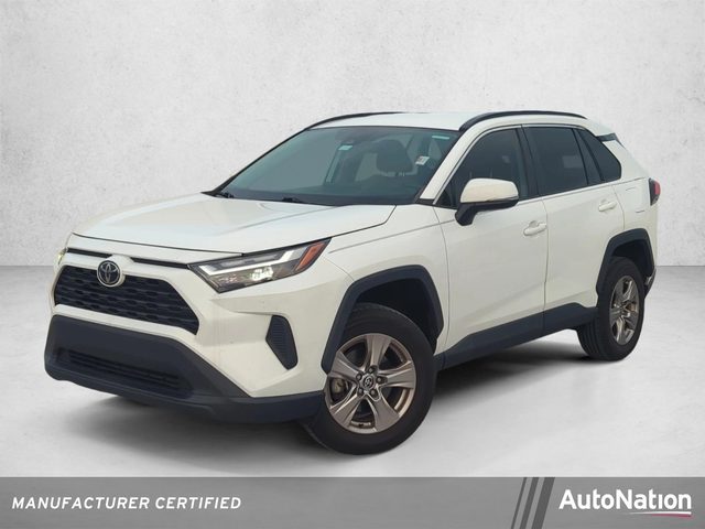 2022 Toyota RAV4 XLE AWD photo