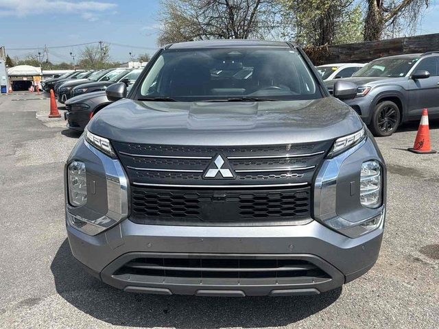 2022 Mitsubishi Outlander SE 4WD photo
