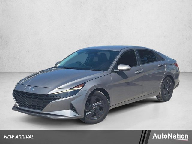 2023 Hyundai Elantra SEL FWD photo