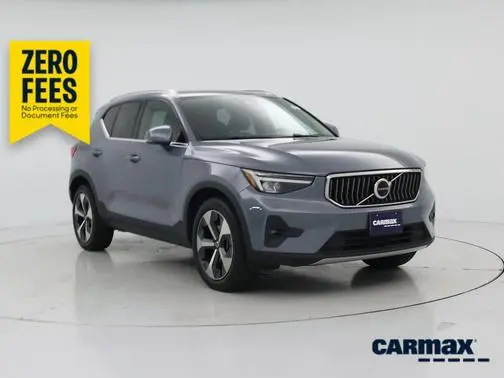 2023 Volvo XC40 Plus Bright Theme AWD photo