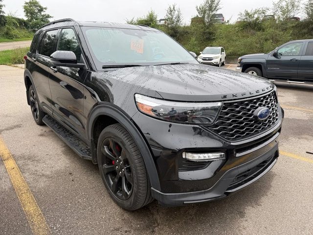 2022 Ford Explorer ST 4WD photo