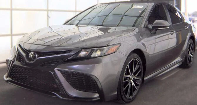 2023 Toyota Camry SE FWD photo