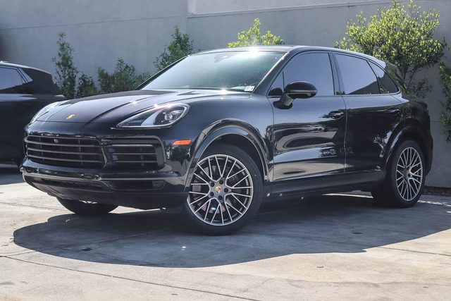 2023 Porsche Cayenne Platinum Edition AWD photo